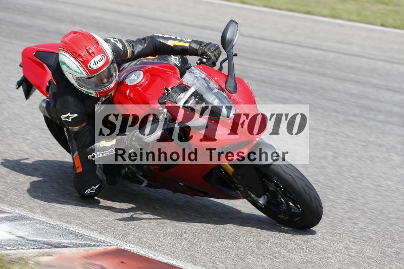/27 12.06.2025 Ducati Schweiz Trackday Warmup  ADR/gelb-jeaune/ohne